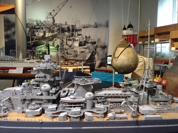 Shantys und Modellschiffe im Küstenmuseum